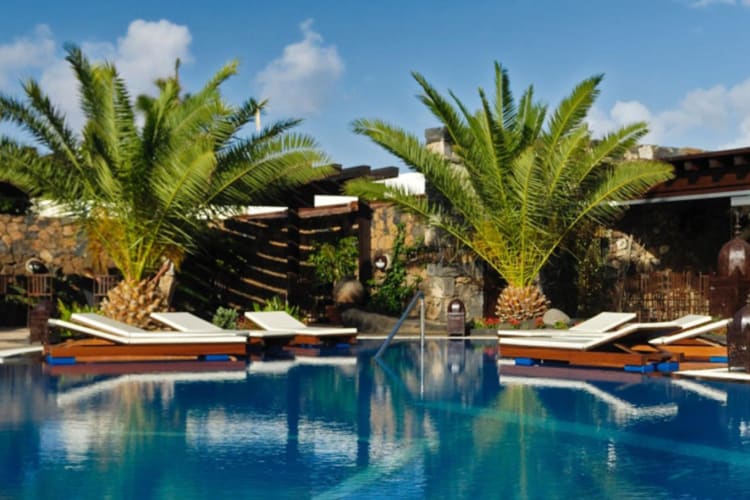 Pool beds